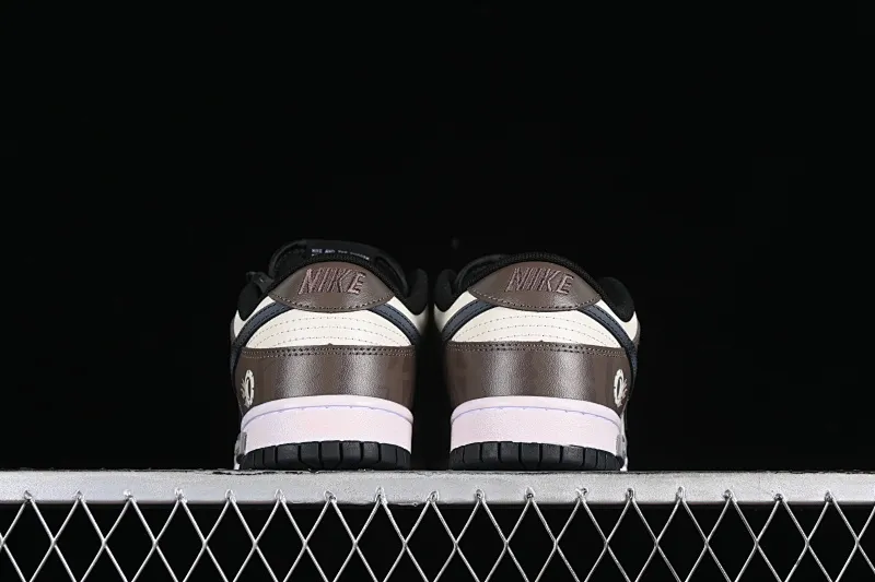 All Categories Nk SB Dunk Series Nk SB Dunk Low Low-top sneakers Nk Dunk Low Panda Prank Street Racing Rusty Distressed SB strap low-top casual sneakers DD1391-100